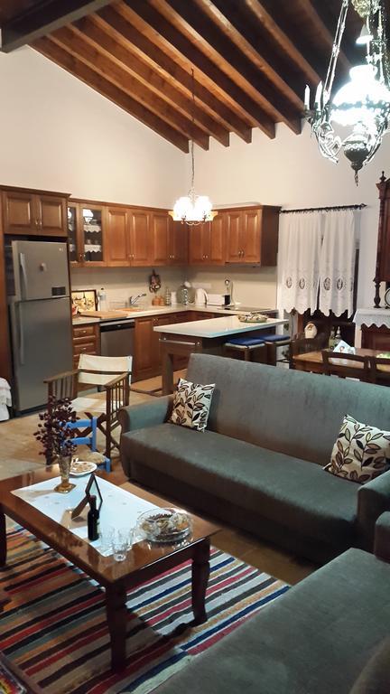 Xenios Cottages Лофу Номер фото