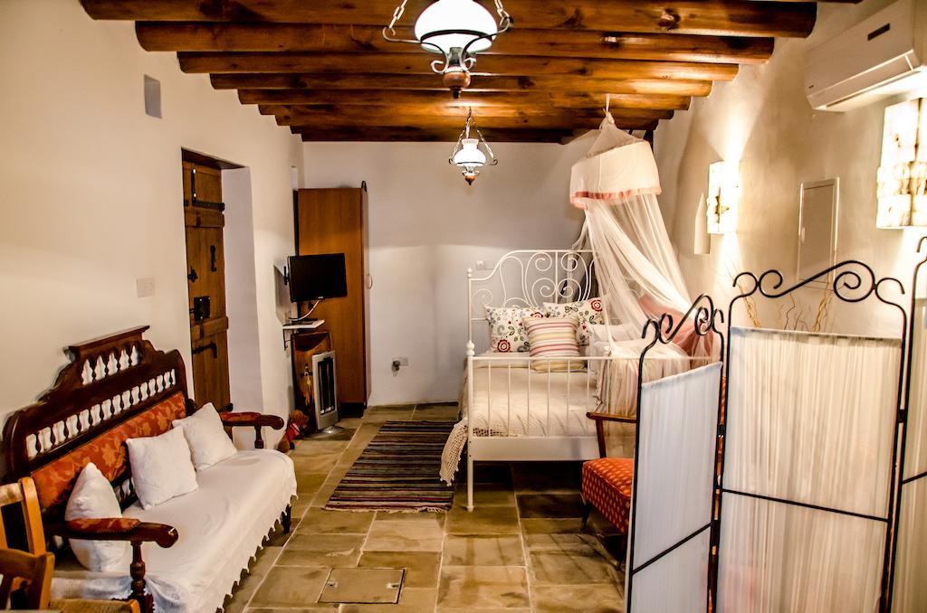 Xenios Cottages Лофу Номер фото