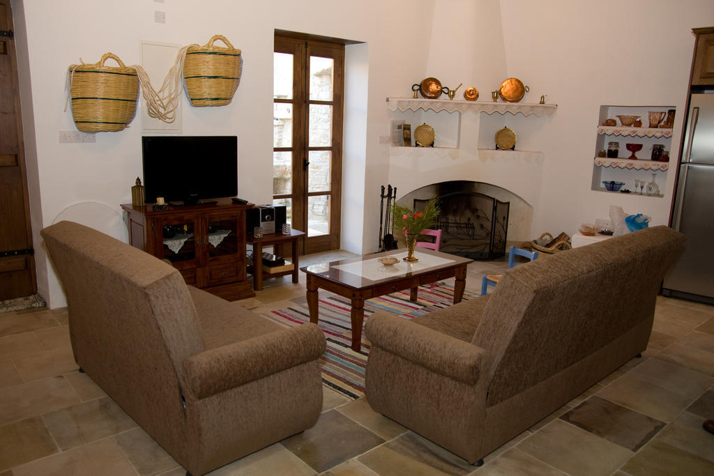 Xenios Cottages Лофу Номер фото